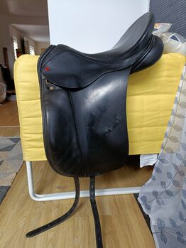 Albion Legend Dressage Saddle 17.5", Albion  Legend, Victoria Kendall, Dressage Saddle, Withern, Alford