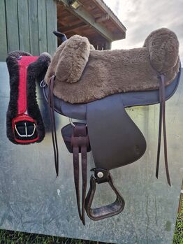 Barefoot western treeless saddle, Barefoot Lazy mountain , Raya, Treeless Saddle, Kelso