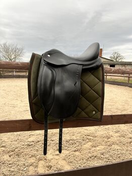 Dressursattel Ikonic pro Evolution 18“, Ikonic Pro Evolution , Laura K., Dressage Saddle, Eilenburg 