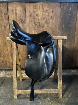 Dressage Saddle Stübben Aramis II, Dressursattel Stübben Aramis II 17,5" Dressursattel Stübben Aramis II 17,5", Stübben Aramis II , Laura Simon , Dressage Saddle, Baden-Baden