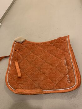 Eskadron Heritage velvet Schabrake vermillon orange, Eskadron velvet stamp saddle pad Heritage, Sophia, Schabracken, Lübeck