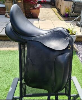 Fusion Black English Leather Dressage Saddle, Fusion , Sophie Hitchcox, Dressage Saddle, LEAMINGTON SPA