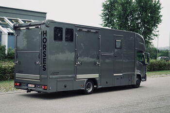 Pferdetransporter 5 Eingetragene Sitzplätze Viehtransporter Klima, Dickenherr Renault D2 Renault D2 Dickenherr, Gerhard Strobel (Dickenherr Trucks und Trailers), Horse Trailers, Baden-Württemberg - Unterschneidheim