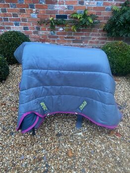 Horseware Amigo Insulator All in One - 5'9" - Grey/Pink, Horseware Amigo, Fiona Barratt, Pferdedecken, Hungerford