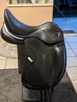 Ikonic light Dressursattel 18 Zoll, Ikonic Light Monoblatt , M. Braga, Dressage Saddle, Hochspeyer 