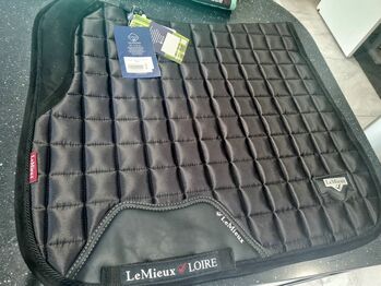 Lemieux large black loire dressage pad, Sarah, Dressage Pads, Lincoln