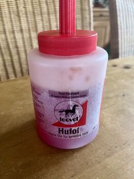 Leovet Huföl Huffett Hufpflege mehr als 3/4 voll, Leovet, Rahel, Care Products, Köln