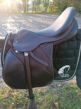 Prestige Versailles Springsattel 17/33 Tobacco, Prestige Versailles, Dominik Lehner , Jumping Saddle, Ingolstadt 