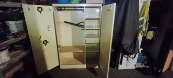 Sattelschrank, Spind, Schrank, Stallschrank, S., Sattelschrank / Bundeswehrschrank, Bremen 