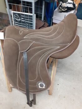 Treeless Saddle Signum Signum Paddle,incl.Klettkissen,Fitting System und Monosteigbügelriemen, Signum Paddle&Klettkissen&Fitting System Bundle( Schoko,Größe L) Signum Paddle&Klettkissen&Fitting System Bundle( Schoko,Größe L), Signum Signum Paddle,incl.Klettkissen,Fitting System und Monosteigbügelriemen, Daniela Stutz, Treeless Saddle, Möckmühl