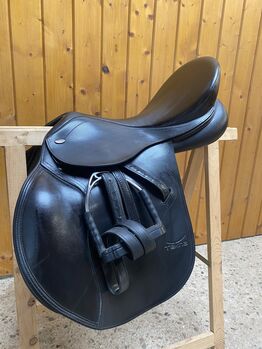 Tekna Springsattel 17,5 Zoll, Tekna, Merle Klanke , Jumping Saddle, Stolzenau