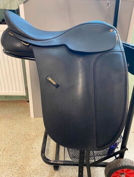 Wintec Dressur Sattel mit Cair 17.5“, Wintec , Juliane , Dressage Saddle, Bremen 