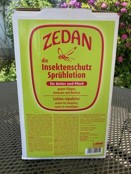 Zedan Insektenschutz-Spray, Conny Lackner, Sattelkammer & Boxenausstattung, Bremgarten AG