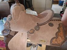 Youth Double T Cheetah Print Barrel Saddle Double T ROUGH OUT BARREL STYLE SADDLE WITH CHEETAH PRINTED INLAY