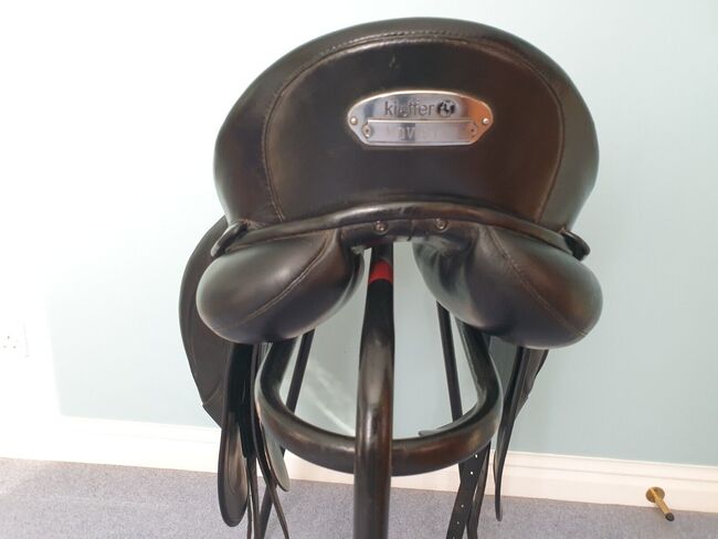 Black Kieffer Paris Exclusio 17.5" dressage saddle Medium Wide in very good condition. ONO, Kieffer Kieffer Paris Exclusion, Emma Joy Burrows, Dressage Saddle, Wantage, Image 2