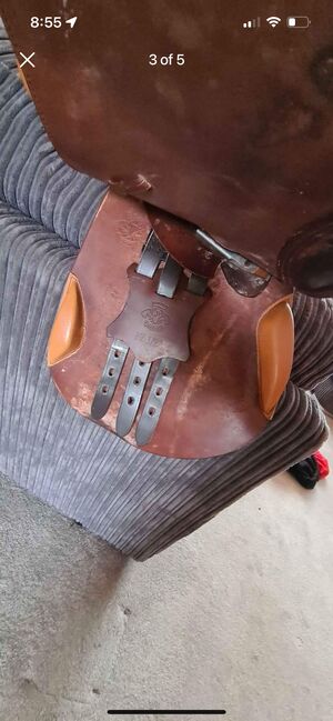 Brown saddle 17.5, J p heritage, Alix, Jumping Saddle, Barkingside, Image 3