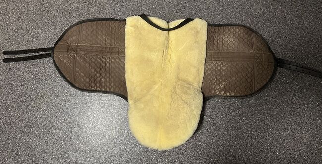 CHRIST Lammfellsattel, Christ , Ines , Lambskin Pad, Karlsruhe , Image 2