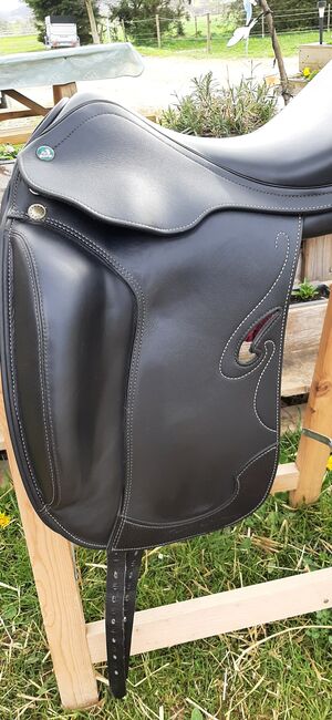 Neuwertiger Dressursattel Prestige Passion K Monoblatt 17 34, Prestige  Passion K Dressage , Maresa, Dressursattel, Pfullingen, Abbildung 5