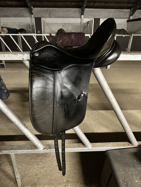 Optimum performance 17.5 w dressage saddle, Optimum performance , Amanda, Dressage Saddle, Okehampton