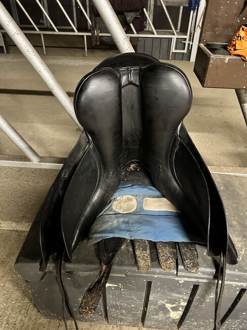 Optimum performance 17.5 w dressage saddle, Optimum performance , Amanda, Dressage Saddle, Okehampton, Image 4