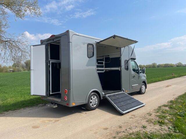 Pferdetransporter Tiertransporter Viehtransporter 5 Sitzer lkw, Dickenherr Dickenherr, Gerhard Strobel (Dickenherr Trucks und Trailers), Pferdeanhänger, Baden-Württemberg - Unterschneidheim, Abbildung 10