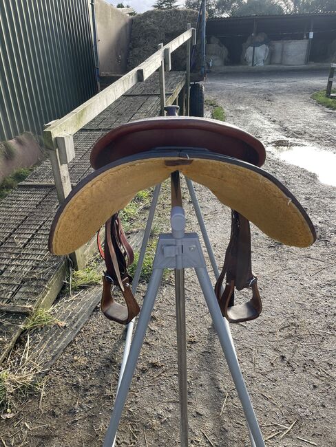 Reining authority saddle, Reining authority , Karen Denton , Western Saddle, Southampton, Image 5