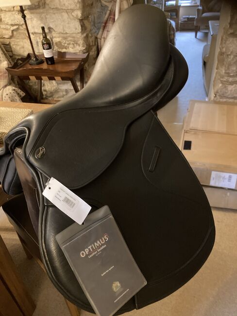 Shires Optimus Close Contact Jump Saddle Black BNWT, Shires Optimus, Helen ridge, Jumping Saddle, Richmond, Image 5