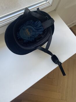 1 schwarzer gebrauchter Reithelm Wembley Wembley Riding Cap