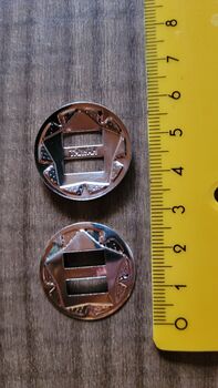 10 Stück silberfarbende geschlitzte runde Conchos mit Sterndesign Neu 25 mm Conchos