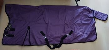 106€ REDUZIERT Highneck Regendecke 600D Fleece purple lila 145 155, BTS Bywater  Higneck KALTBLUT Regendecke mit Fleece purple lila, Reitartikelbörse (Reitartikelbörse - Onlineshop für Wanderreiter), Horse Blankets, Sheets & Coolers, Grevenbroich