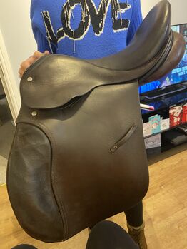 15.5” brown full leather pony saddle, Stephen Hadley, Sarah Hogan-Sutor, All Purpose Saddle, Birmingham