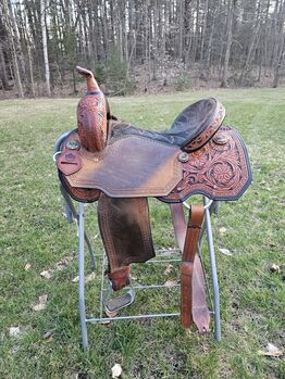 15" Alamo FQHB wide, Alamo Barrel saddle custom, Kristen, Western Saddle, Chester
