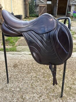 16.5” Saddle Exchange Comfort Elite Elevator Jump Comfort Elite  Elevator Jump