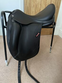 17.5 Equipe Olympia Dressage Saddle width +2, Equipe  Olympia , Lauren , Dressage Saddle, Northamptonshire 