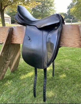 17.5” Stubben Avalon Dressage Saddle - 31cm width, Stubben Avalon, Carrie Pugh, Dressage Saddle, York