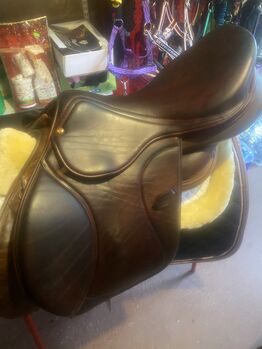 17 inch Henri de Rivel Saddle Medium Henri de Rivel Jump