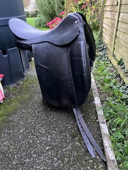 17 in Charles Mountford dressage saddle, Charles Mountford  Dressage, Mary, Other Saddle, Somerset 