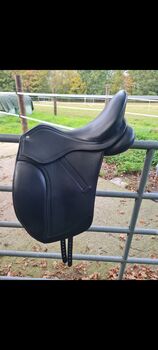 Dressursattel 17 Zoll neu sattel reiten dressurpferd, HP Vaughan, Jana Zapf, Dressage Saddle, Herford