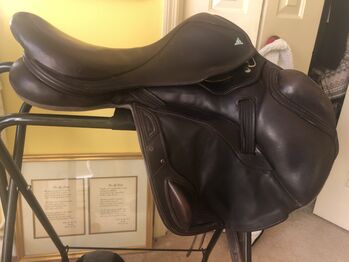 17”M Bliss Paramour Monoflap Jump saddle, Bliss of London Paramour, KATIE BARTZ, Jumping Saddle, woodstock