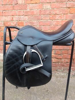 17" wide fit Manor Saddlery GP black, Manor Saddlery General purpose, Jean Costello, All Purpose Saddle, RUGBY
