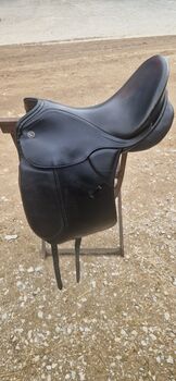 17 Zoll Kieffer Dressursattel, Jasmin Weidner, Dressage Saddle, Feucht