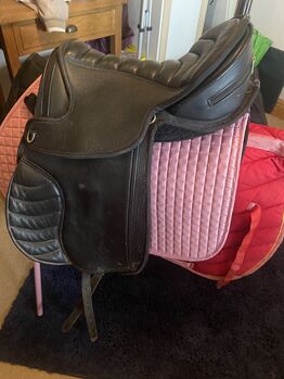 18 inch treeless saddle, Easy trek , Grace Nicholson, Treeless Saddle, Bridgwater 