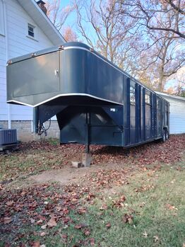 2-4 horse Gooseneck Trailer, Cherokee , Bernie Schulman, Horse Trailers, PIKESVILLE