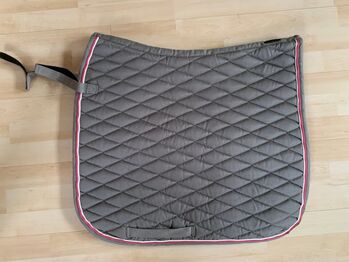 2 Dressurschabracken, S.H., Dressage Pads, Finsing