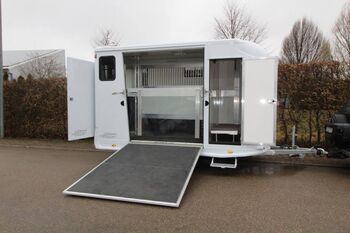 2 Pferdeanhänger Hengstausstattung mit Sattelkammer, Dickenherr Anka Hengstausstattung, Strobel, Horse Trailers, Zöbingen