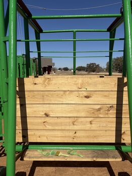 2HORSE STARTING GATES