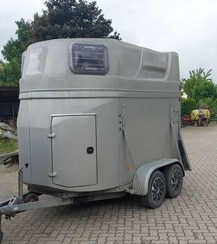 Gebr. 2 Pferdeanhänger, La Jordi Laura, Bjoern Koennecker , Horse Trailers, Ronnenberg 