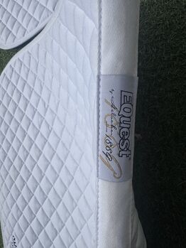 2x Dressur Turnierschabracken Equest