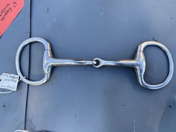 5 1/2” Eggbutt snaffle bit