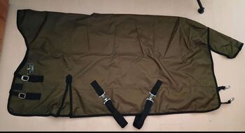 600D Regendecke Highneck 125 145 olive grün Fleece Unterseite 3000mm, BTS Bywater International Clothing Highneck Regendecke mit Fleece, Reitartikelbörse (Reitartikelbörse - Onlineshop für Wanderreiter), Horse Blankets, Sheets & Coolers, Grevenbroich
